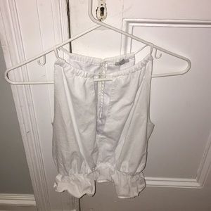 tank top with neckline v-cut